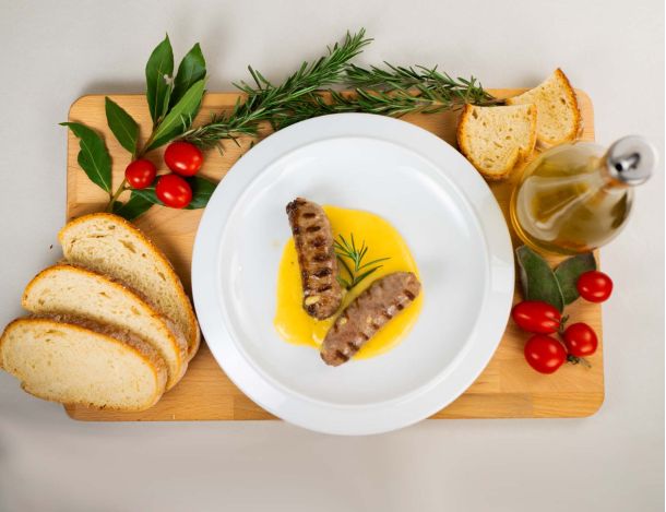 I Cucinati - Salsiccia classica nel piatto - Salumificio Pantarotto
